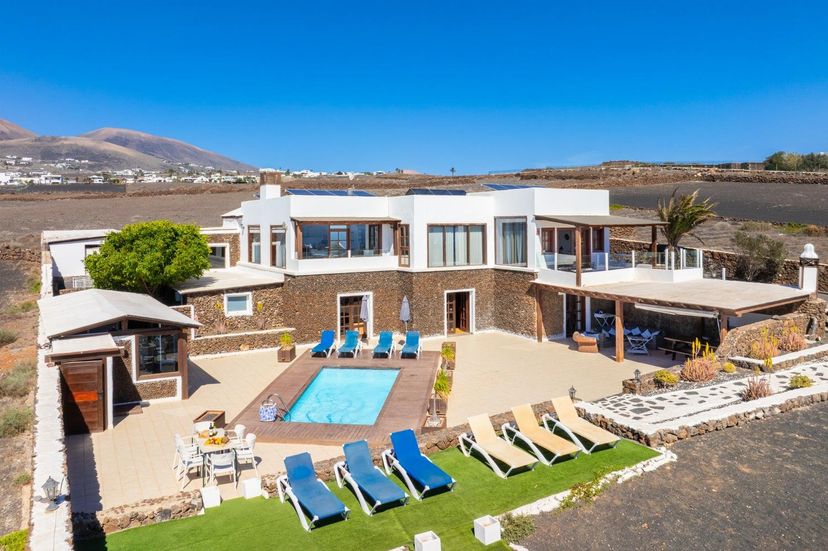 Villa in Spain, Tías: Aerial view of Villa Vista Mar