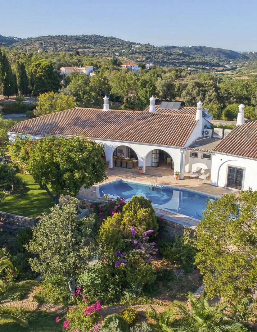 Villa in Portugal, Sambada
