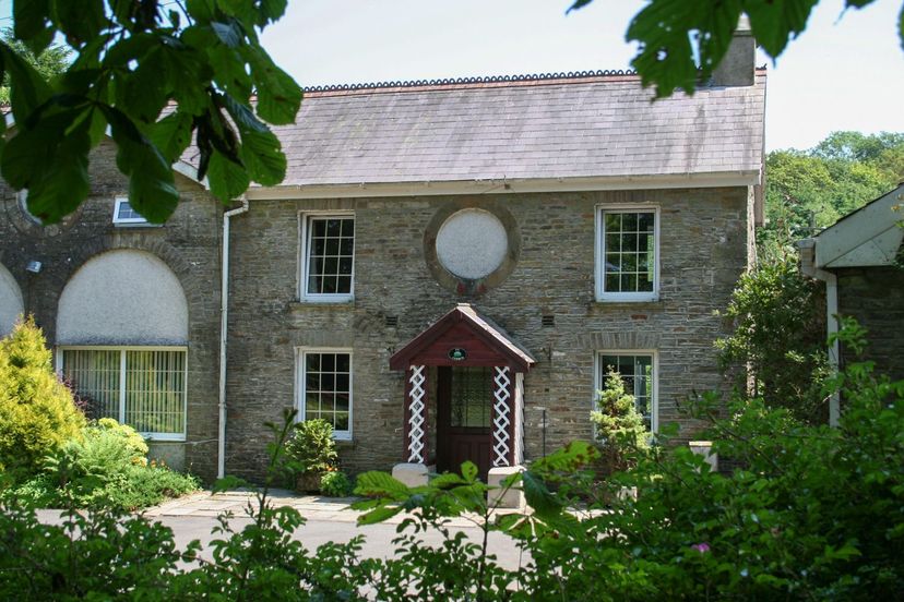 Cottage in Cilybebyll, Wales