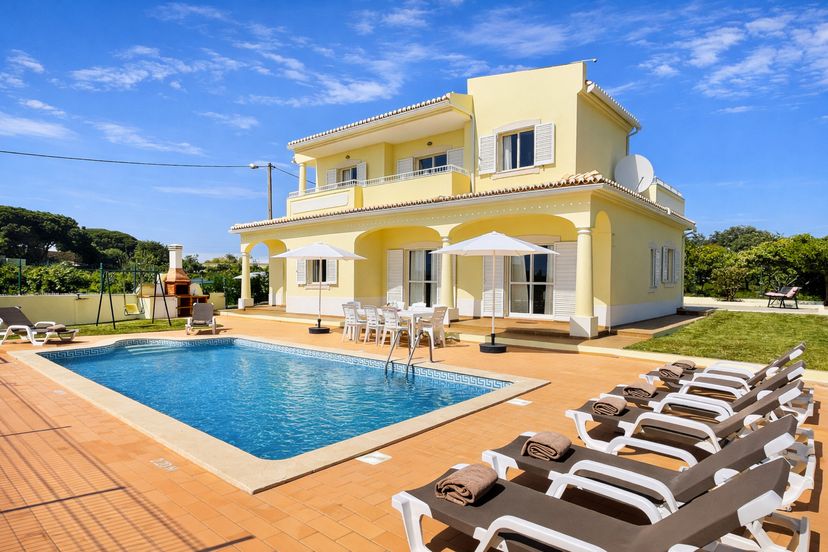 Villa in Branqueira, Algarve