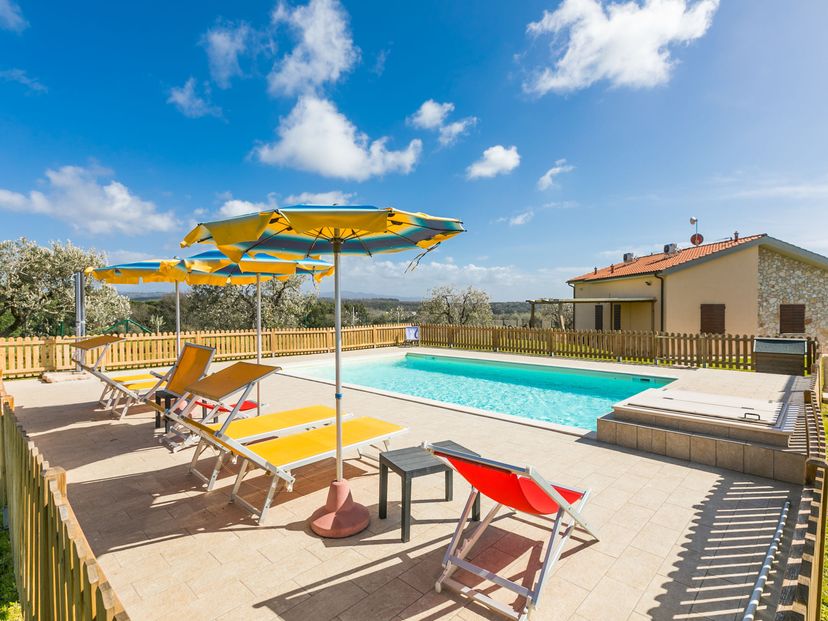 Villa in Riparbella, Italy