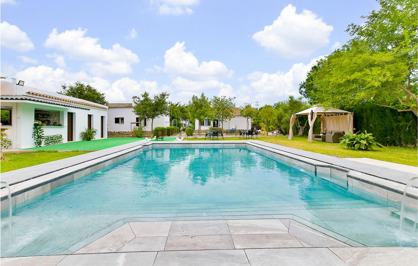 Villa in El Coronil, Spain