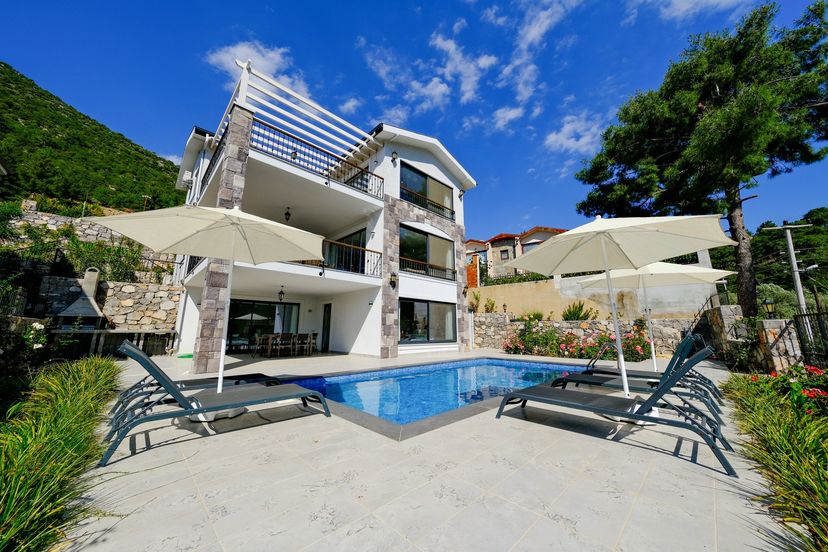 Villa in Yesilüzümlü, Turkey