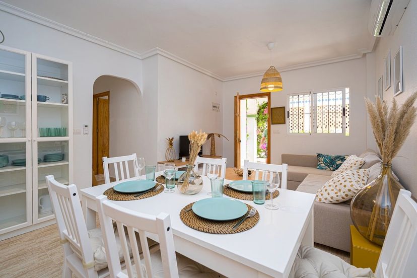 Apartment in Mil Palmeras, Spain