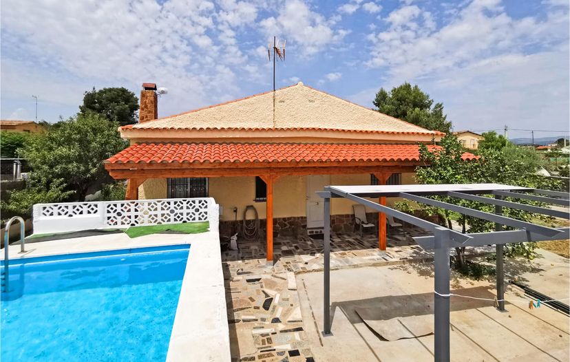 Villa in Montcati, Spain