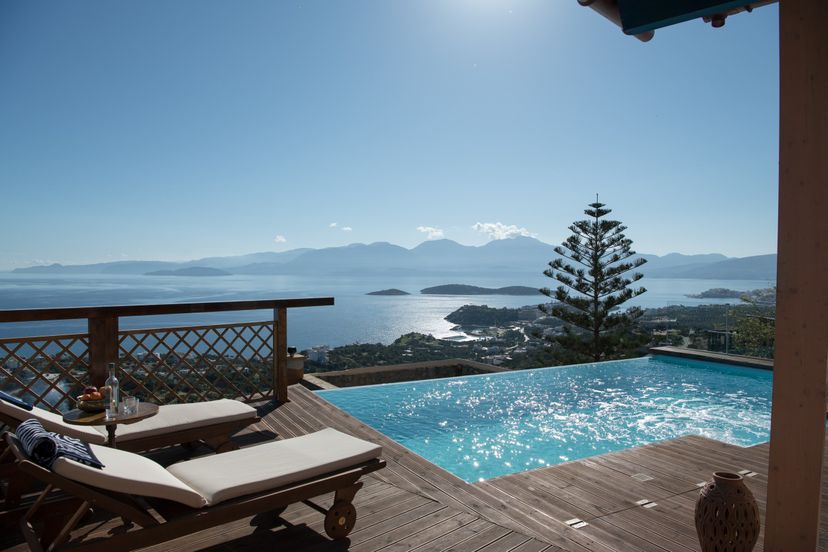 Villa in Greece, Katsikia