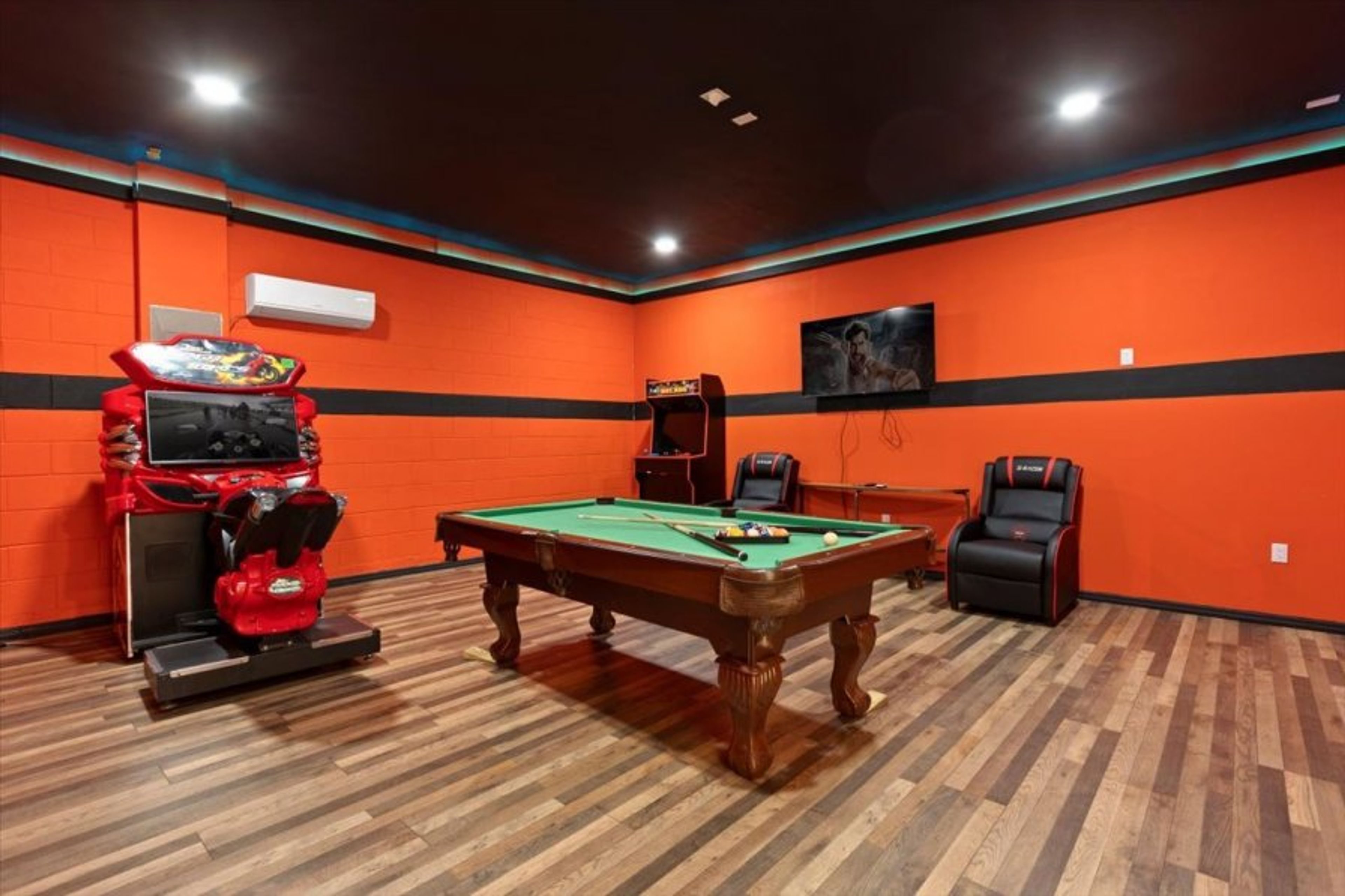 Game room 