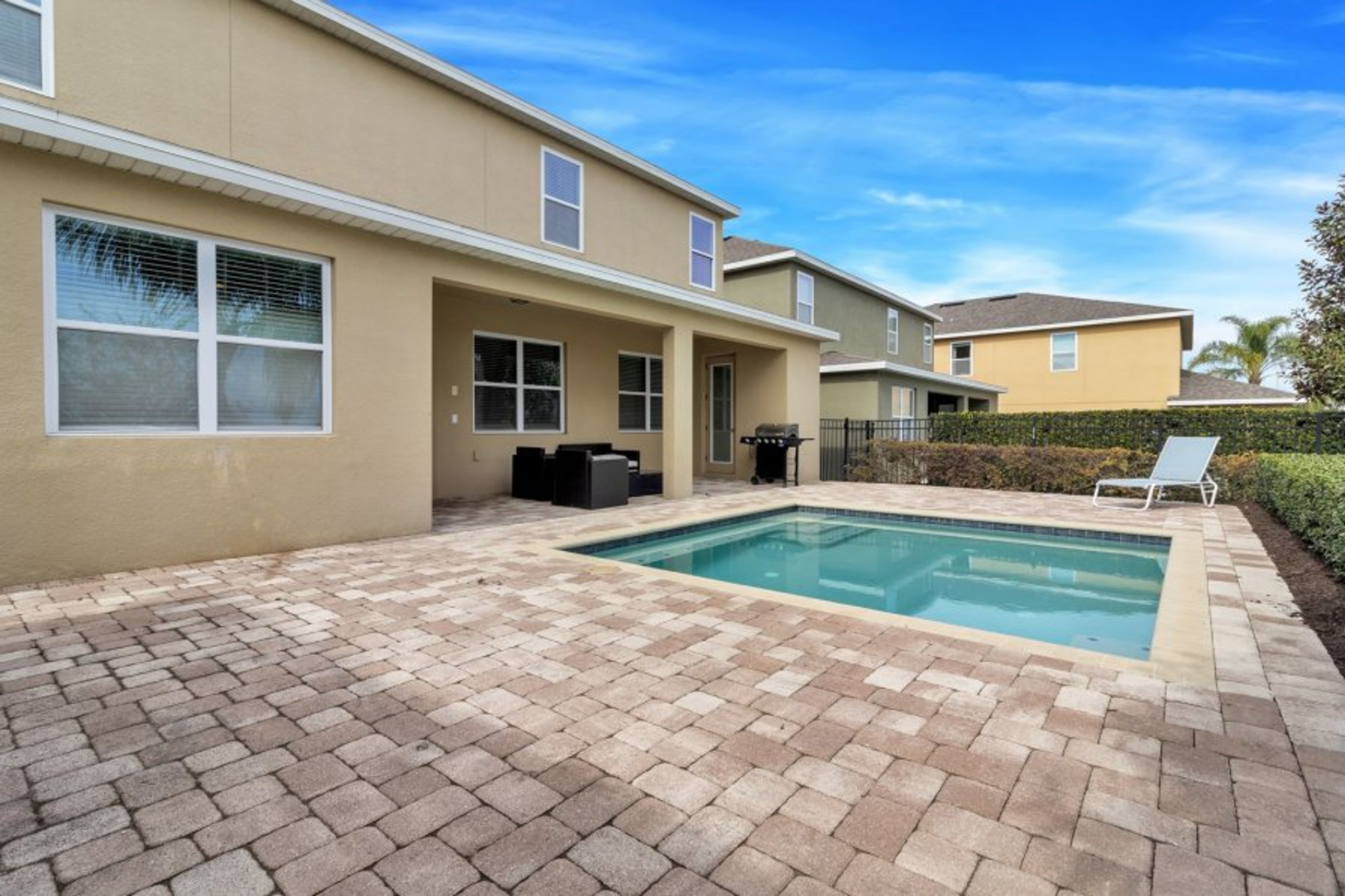 Pool area 