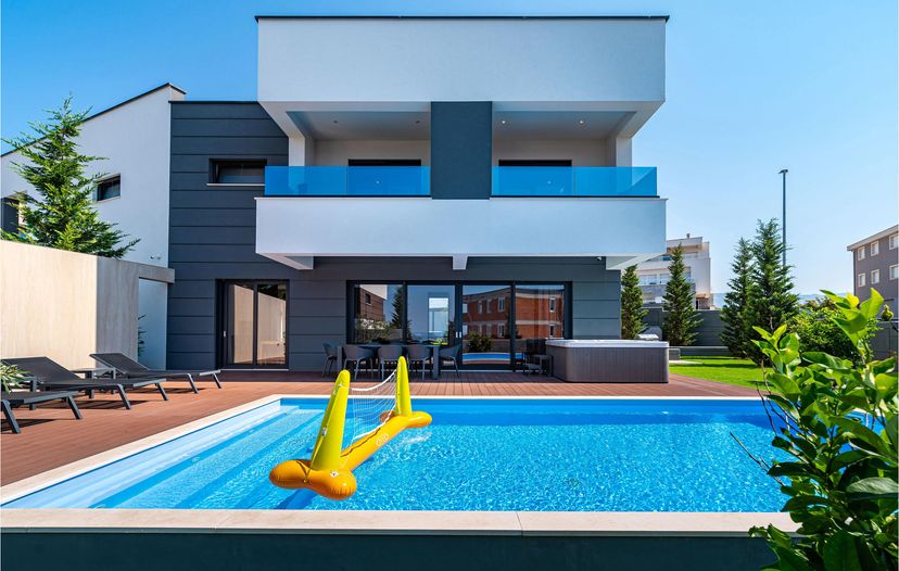 Villa in Croatia, Novalja