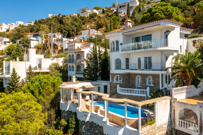 Villa in Spain, Roses