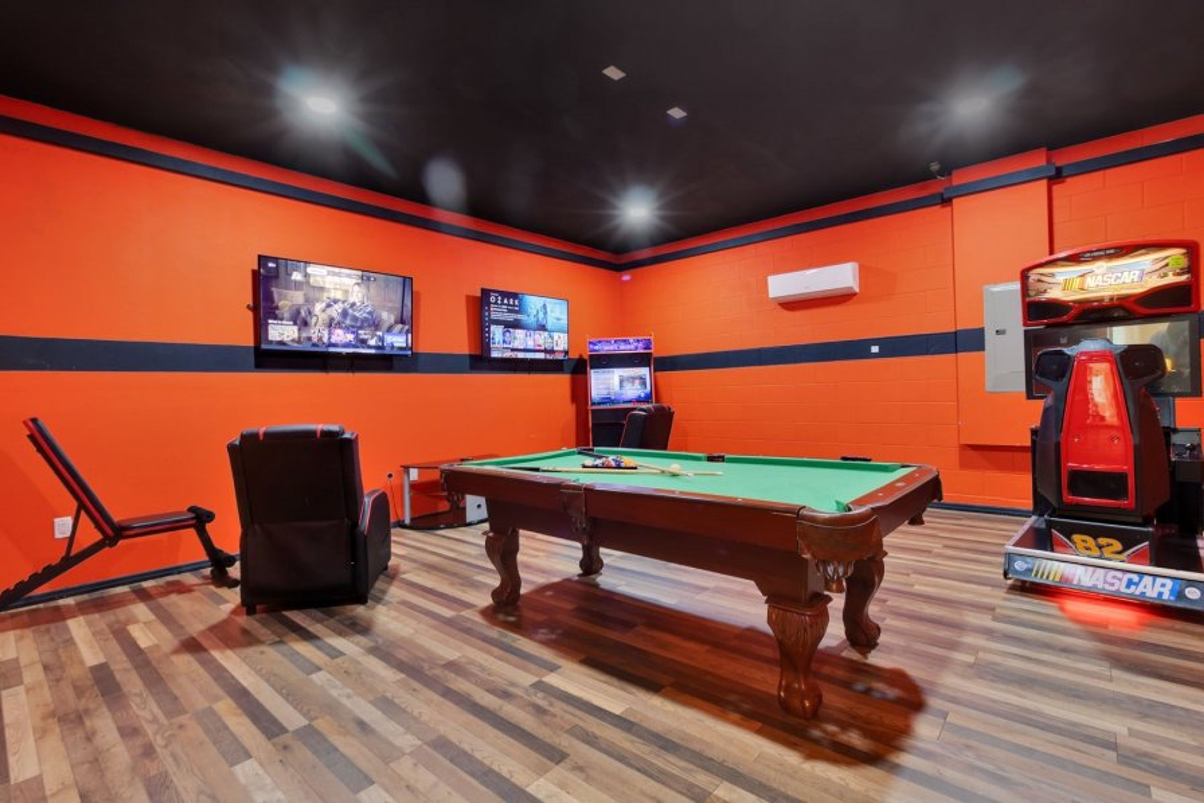 Game room 