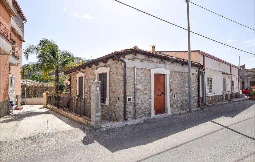 Villa in Reggio Calabria, Italy