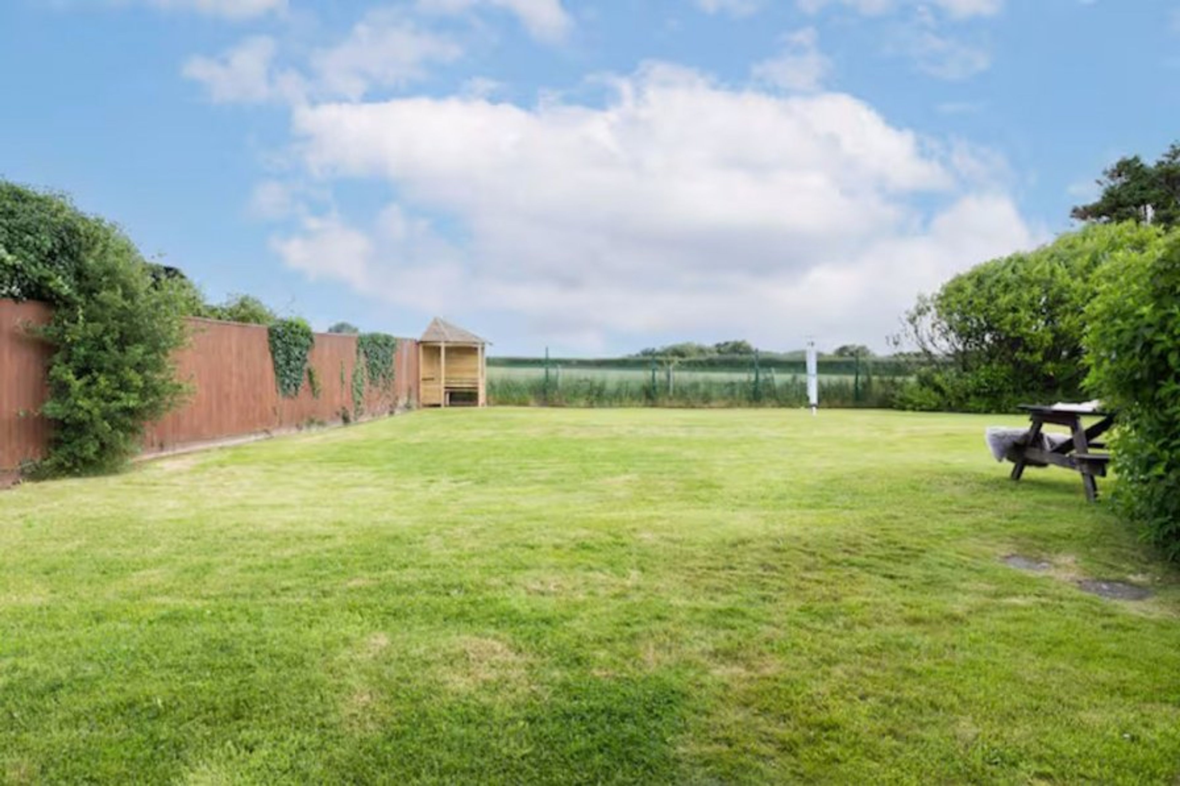 Tucked away and totally private – enjoy your coffee in the arbour