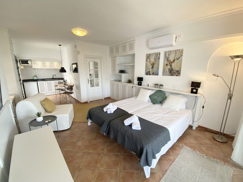 Apartment in Sitio de Calahonda, Spain