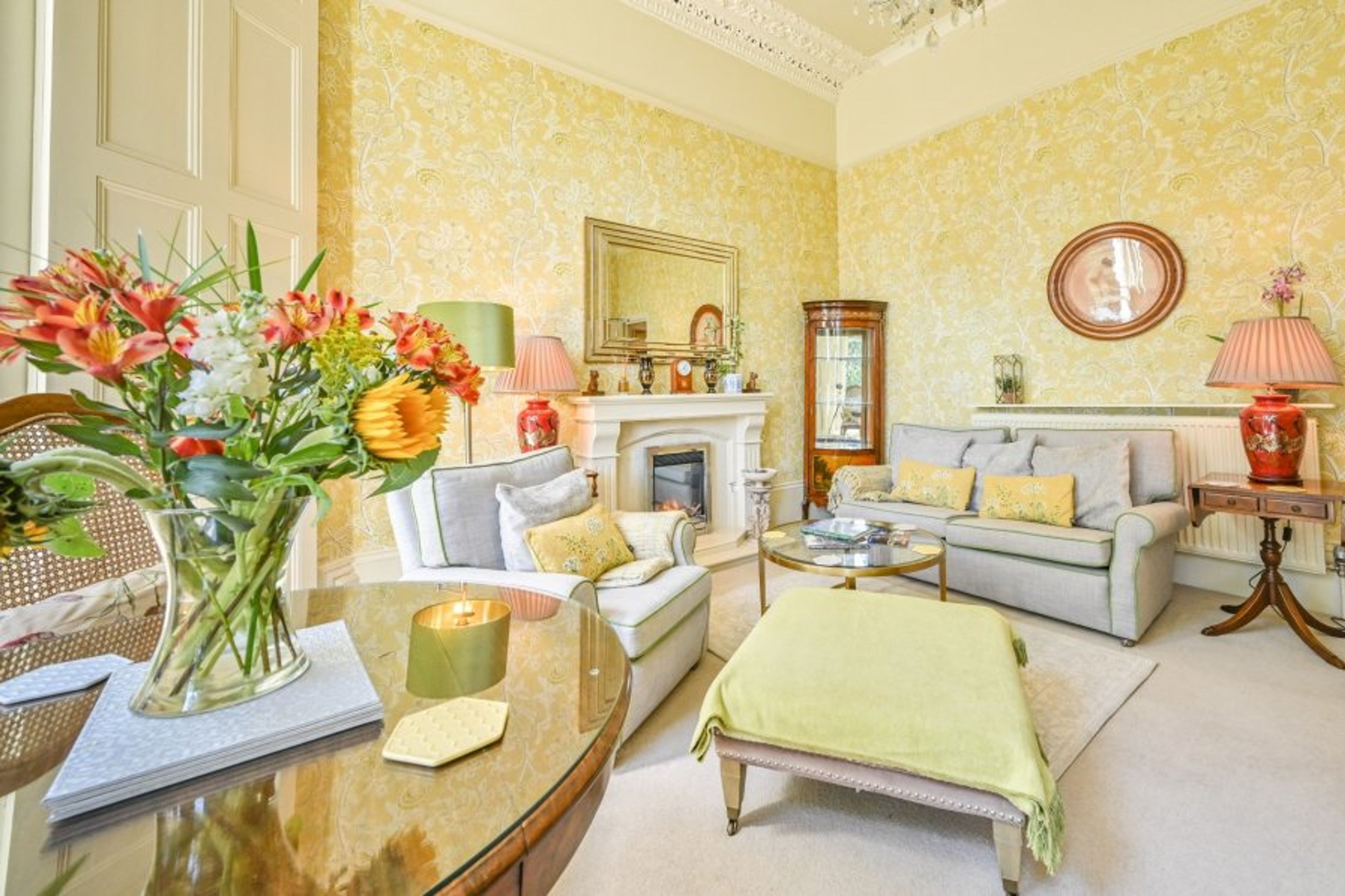 Living Room in Apartment 3, The Muntham Holiday Apartments in Torquay.