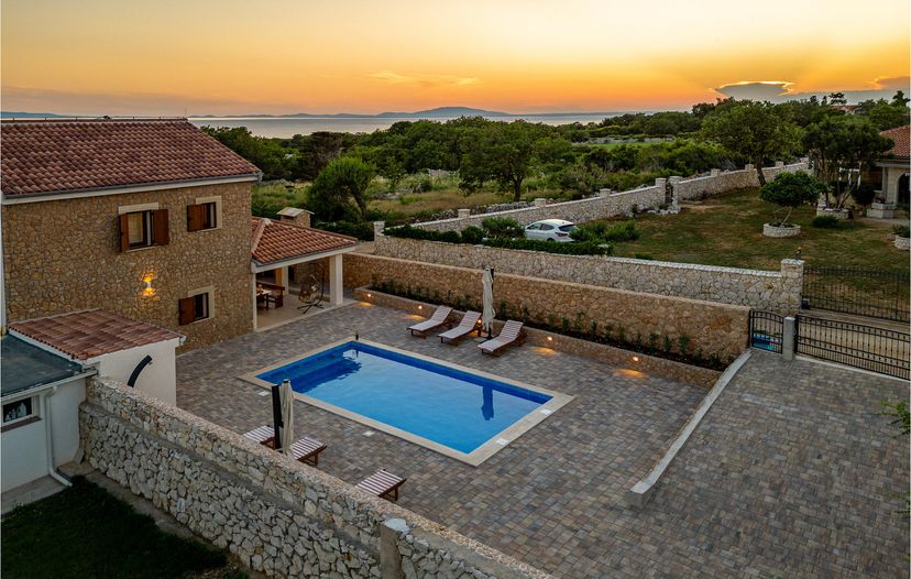 Villa in Novalja, Croatia