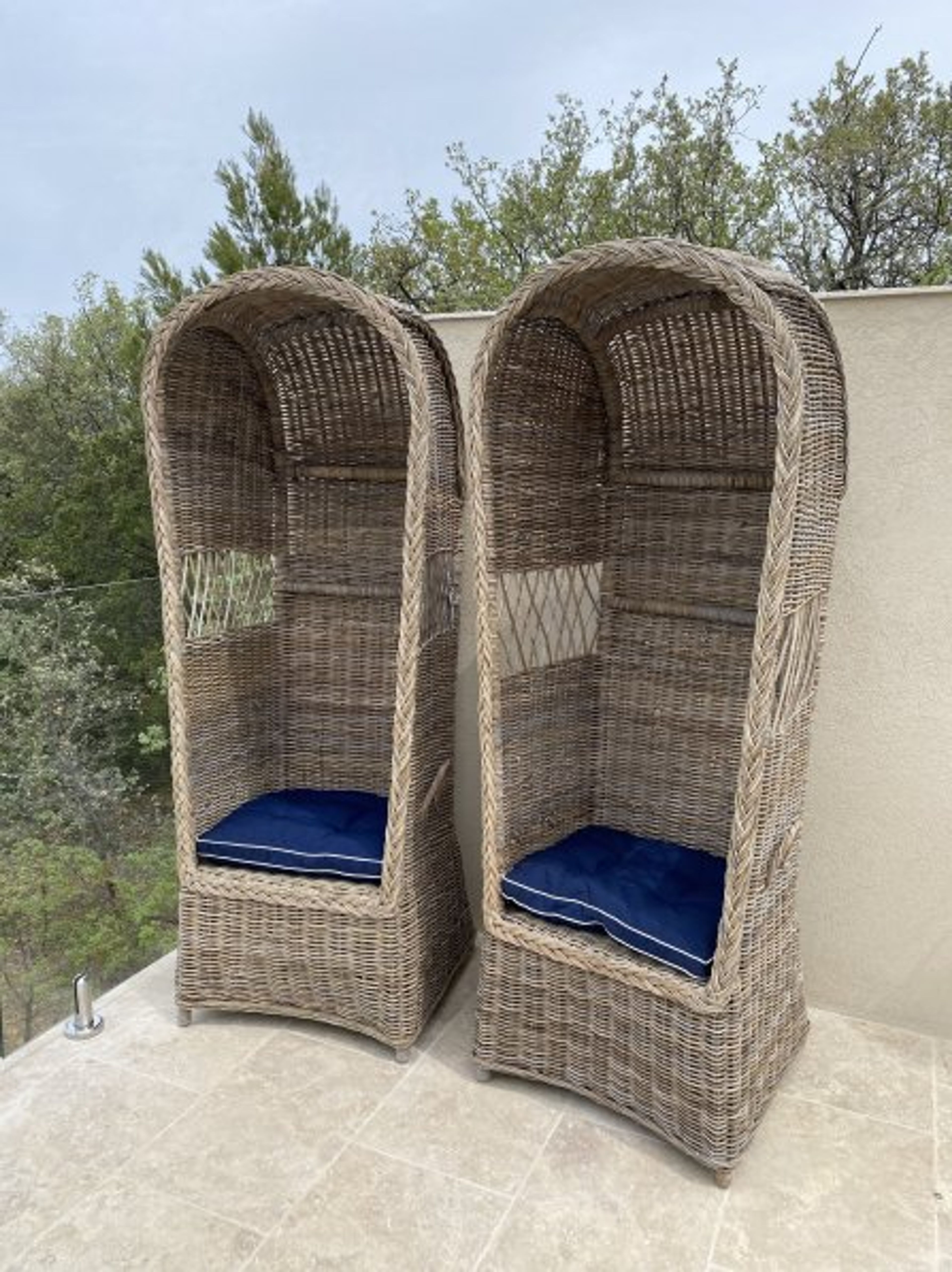 Perfet for evening aperos with views to the famous village of Gordes