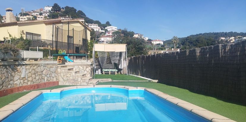 Chalet in Santa Susanna, Spain
