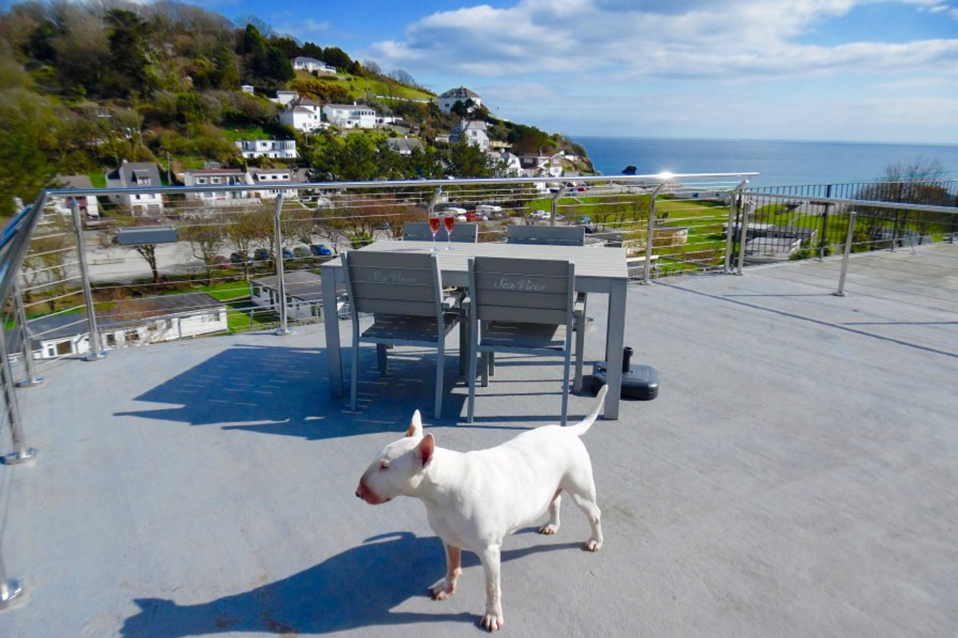 Large enclosed terrace with sea views