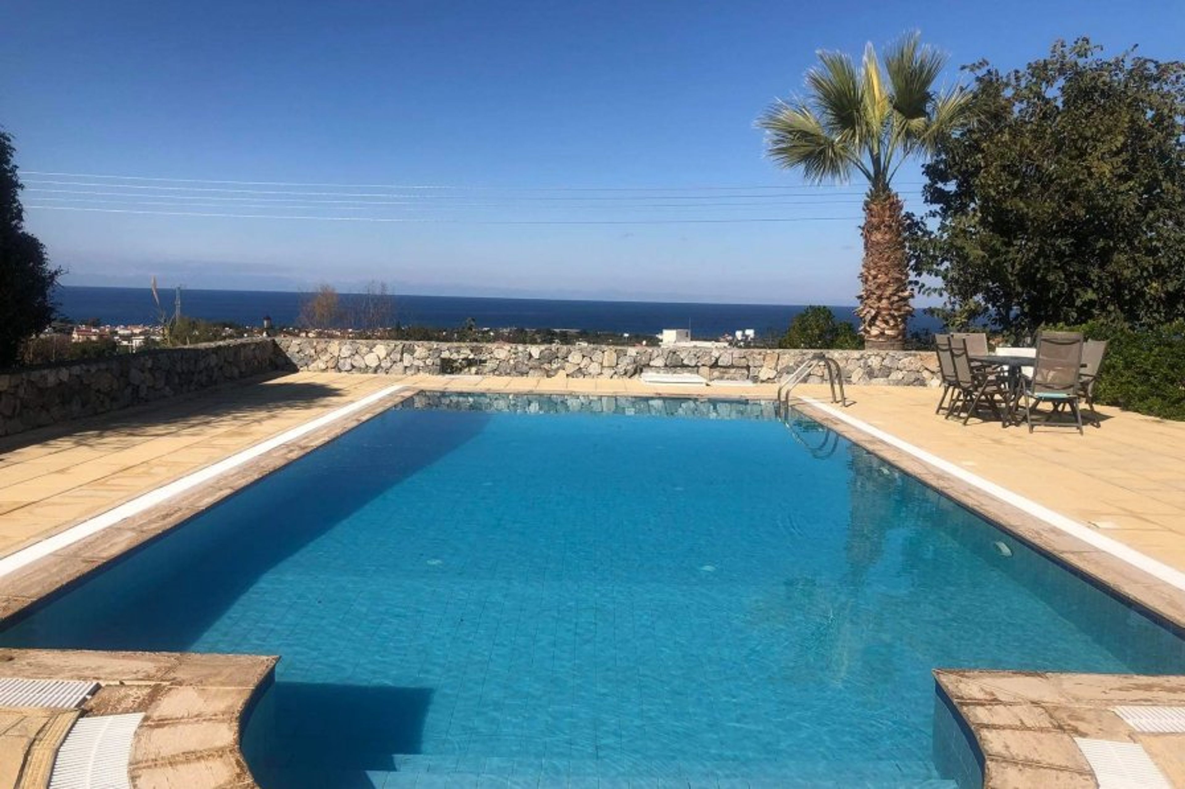 Green Palace Villa   paradise with the best sea, Mountain View’s 