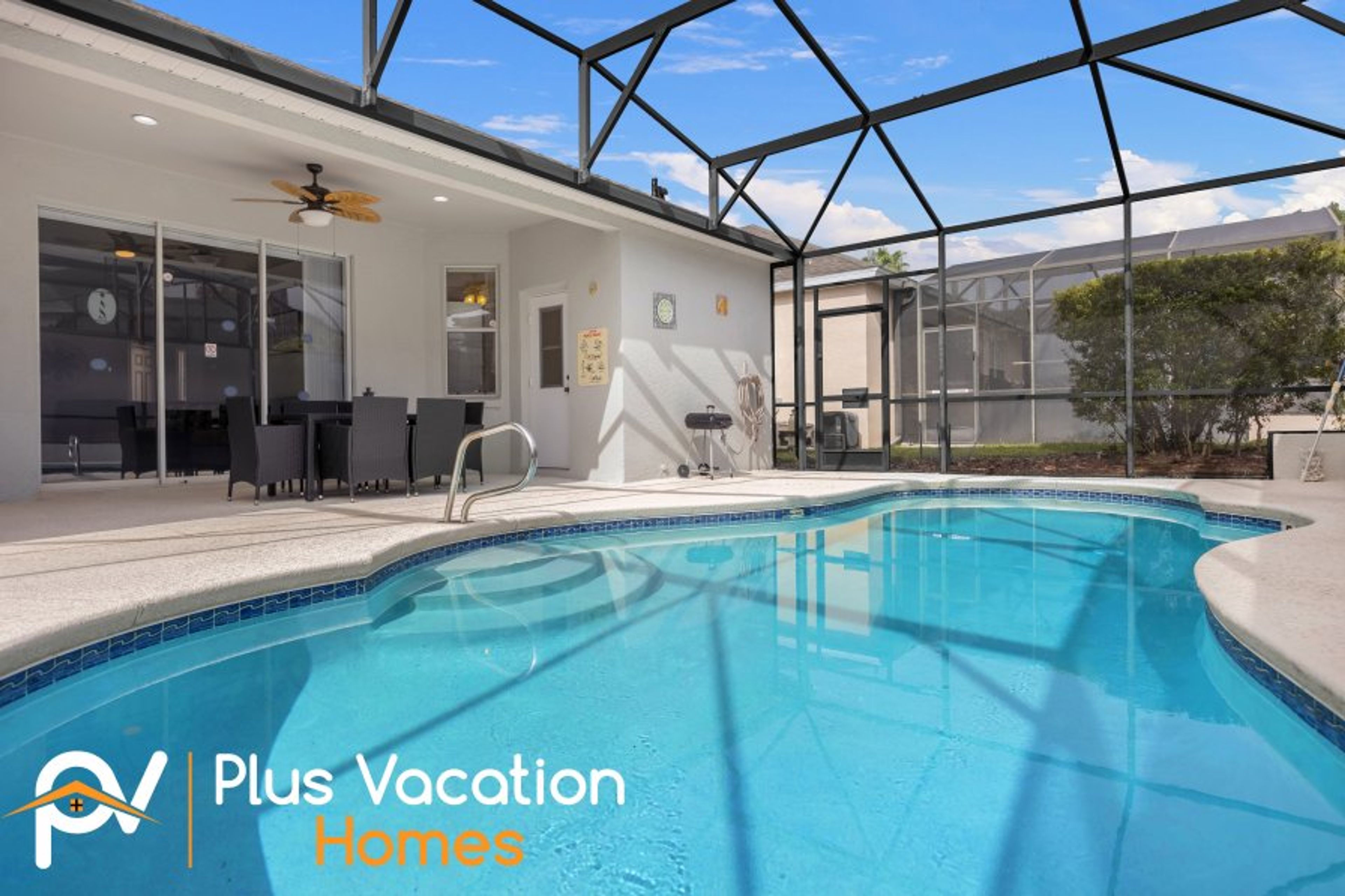 Screened pool and patio area 