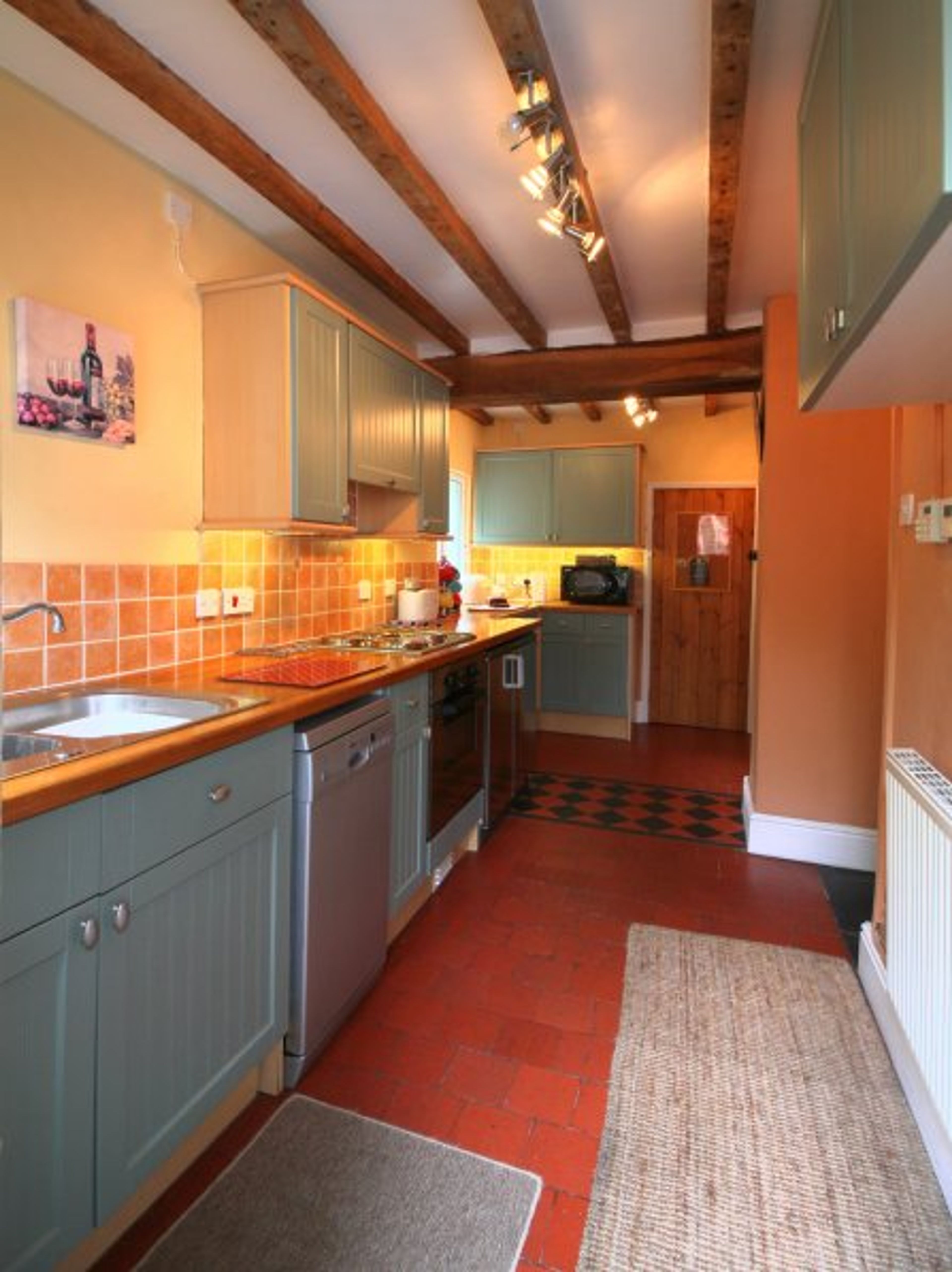 Fully equipped kitchen