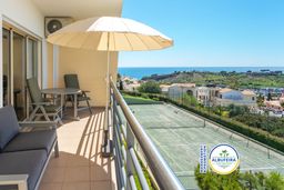 Apartment rental in Albufeira, Algarve,  with shared pool