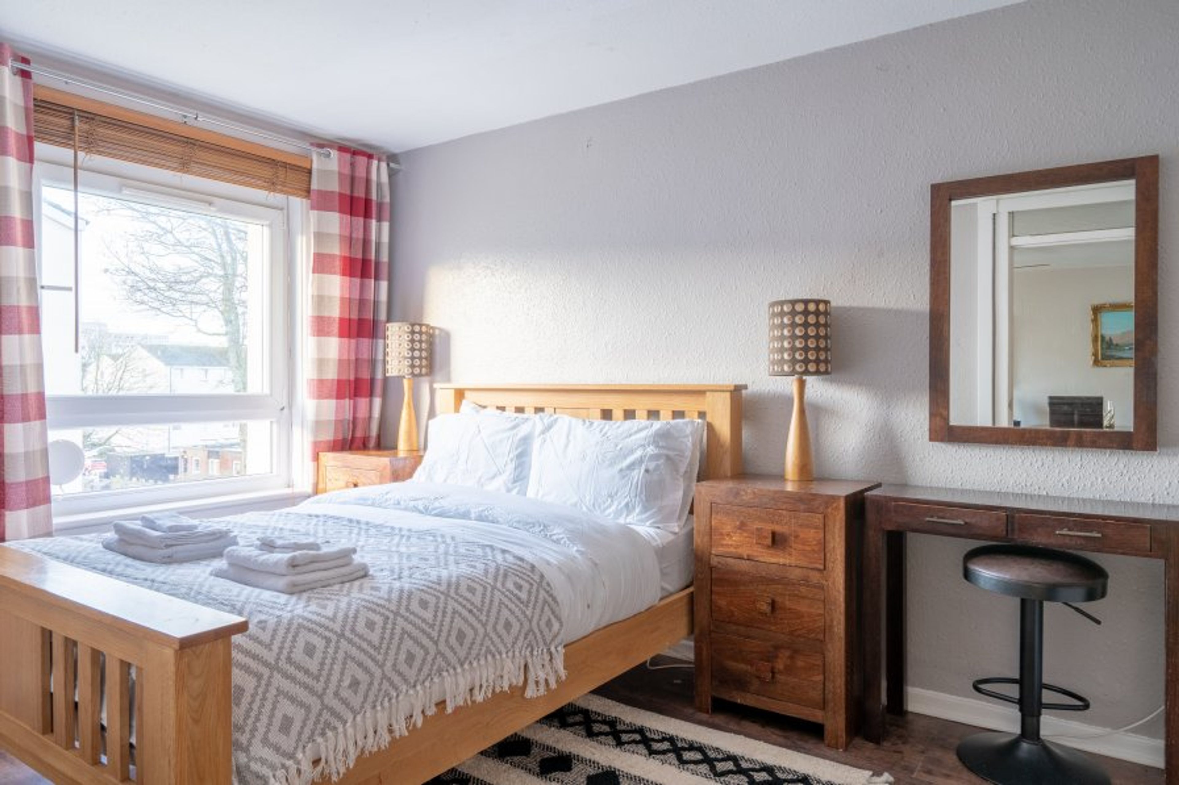 Lovely 1bedroom property with balcony in West end of Glasgow Glasgow