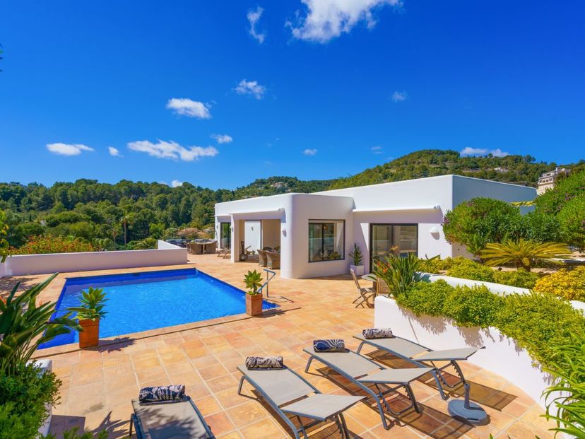 Villa in Urbanització Cala Advocat-Bonavista, Spain