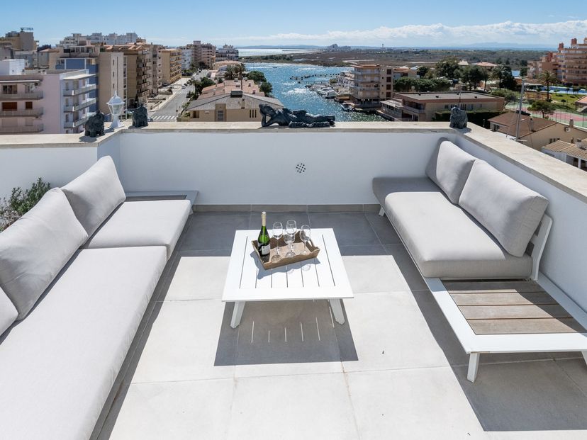 Apartment in Santa Margarida, Spain