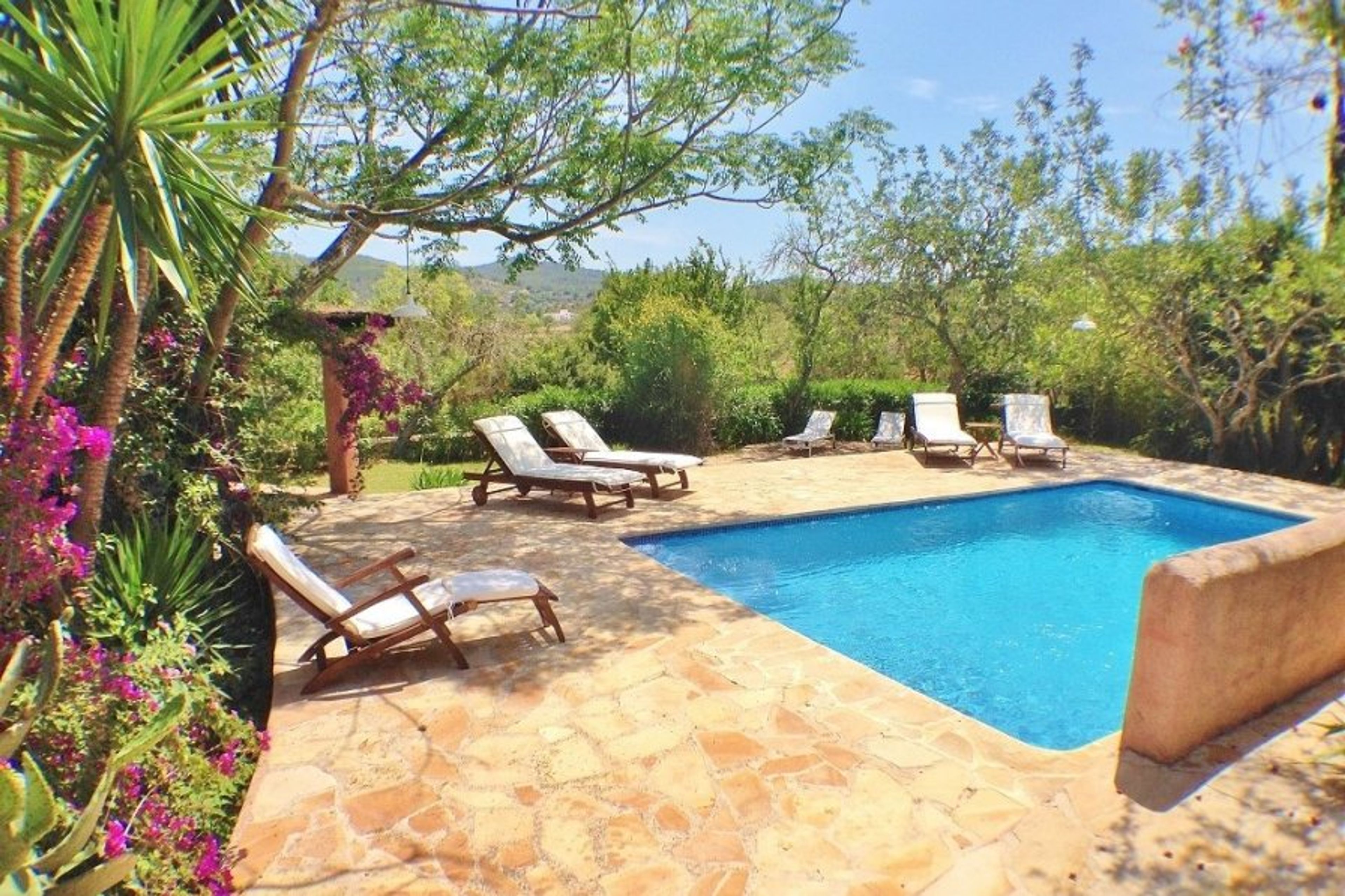 pool by day
