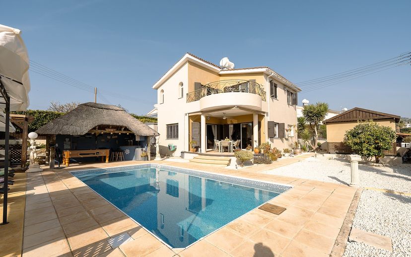 Villa in Peyia, Cyprus