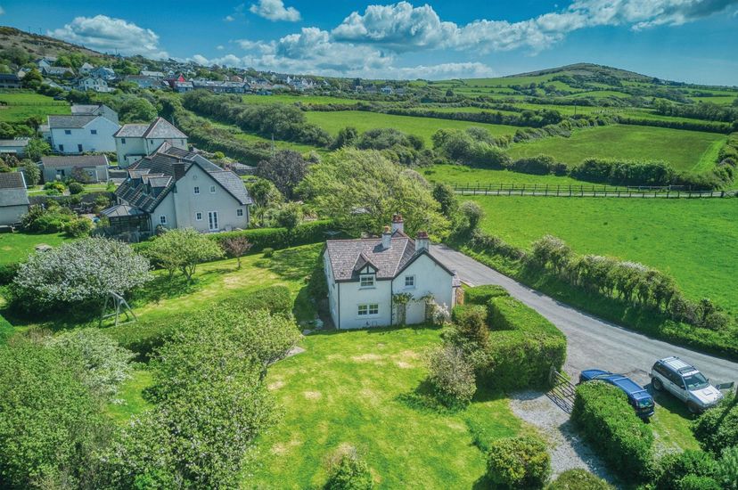 Cottage in Llangennith, Llanmadoc and Cheriton, Wales