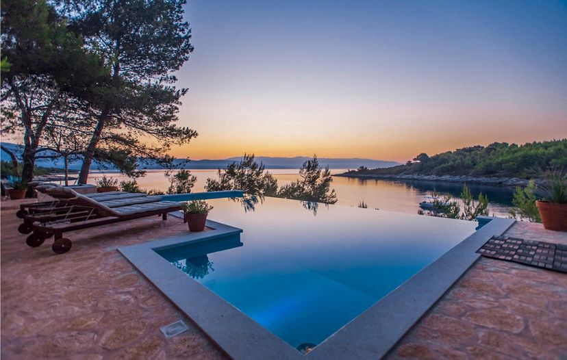 Villa in Croatia, Vrboska