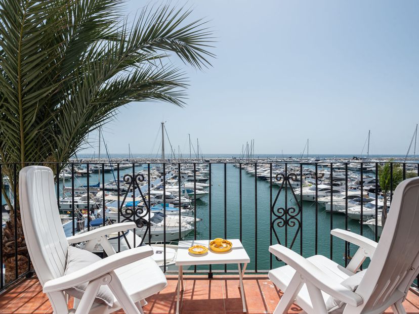 Apartment in Puerto Banús, Spain