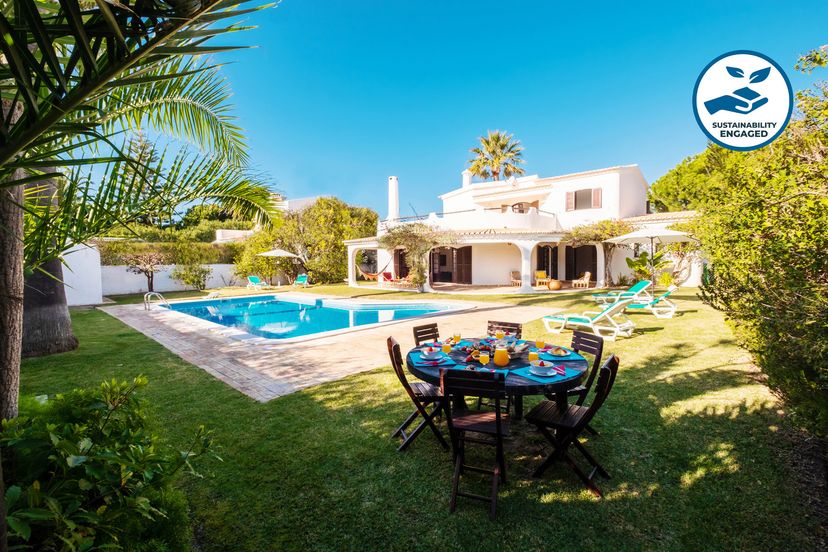 Villa in Galé, Algarve