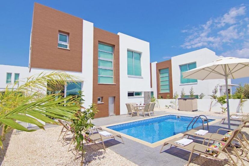 Villa in Paralimni, Cyprus