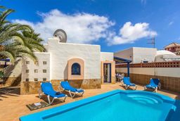 La Oliva holiday villa rental with private pool
