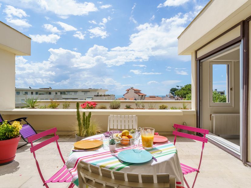 Apartment in Republique-Beau Rivage, France