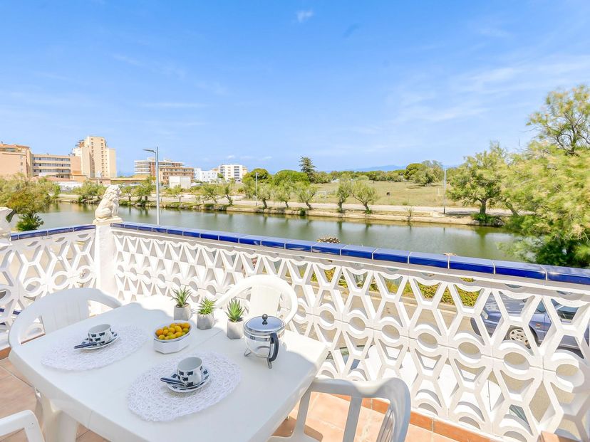 Apartment in Santa Margarida, Spain