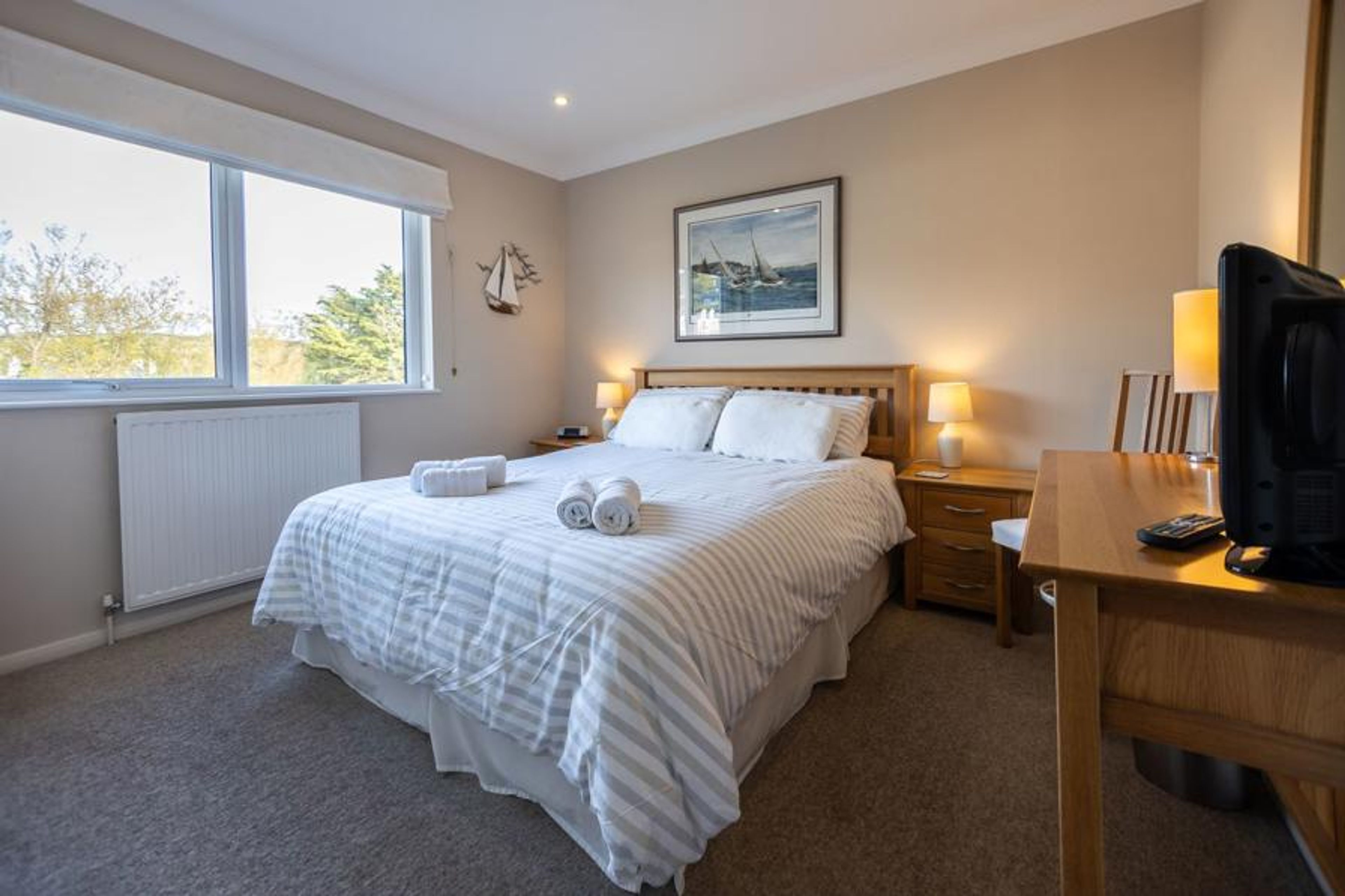 Broadwaters Bedroom 1