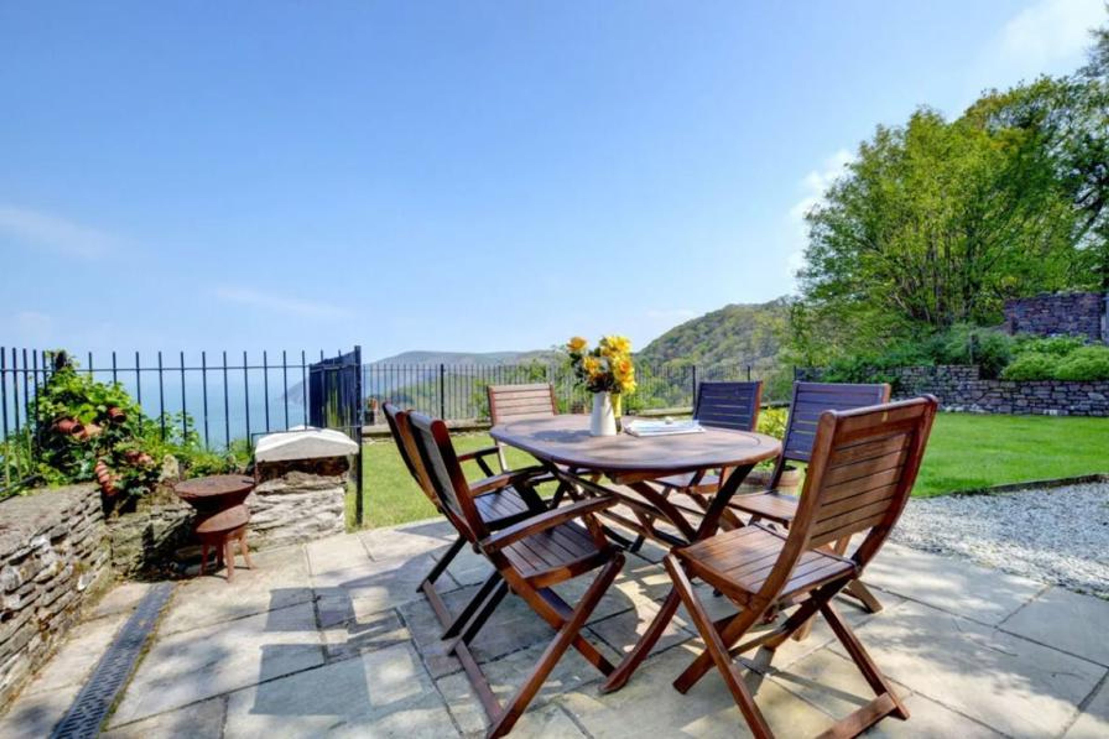 Briar Cottage Patio