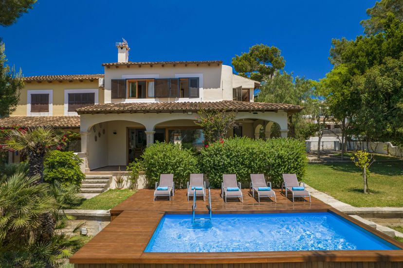 Villa in Alcanada, Majorca