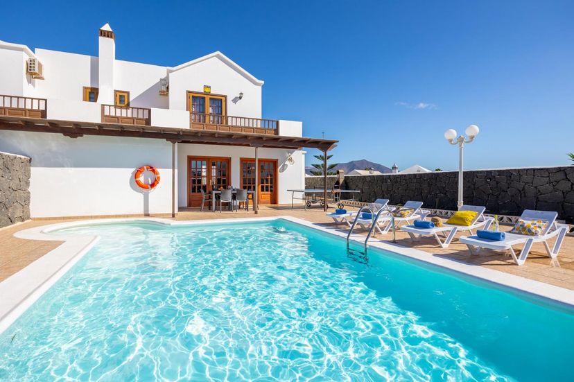 Villa in Spain, Playa Blanca: Beautiful villa with private pool and terrace