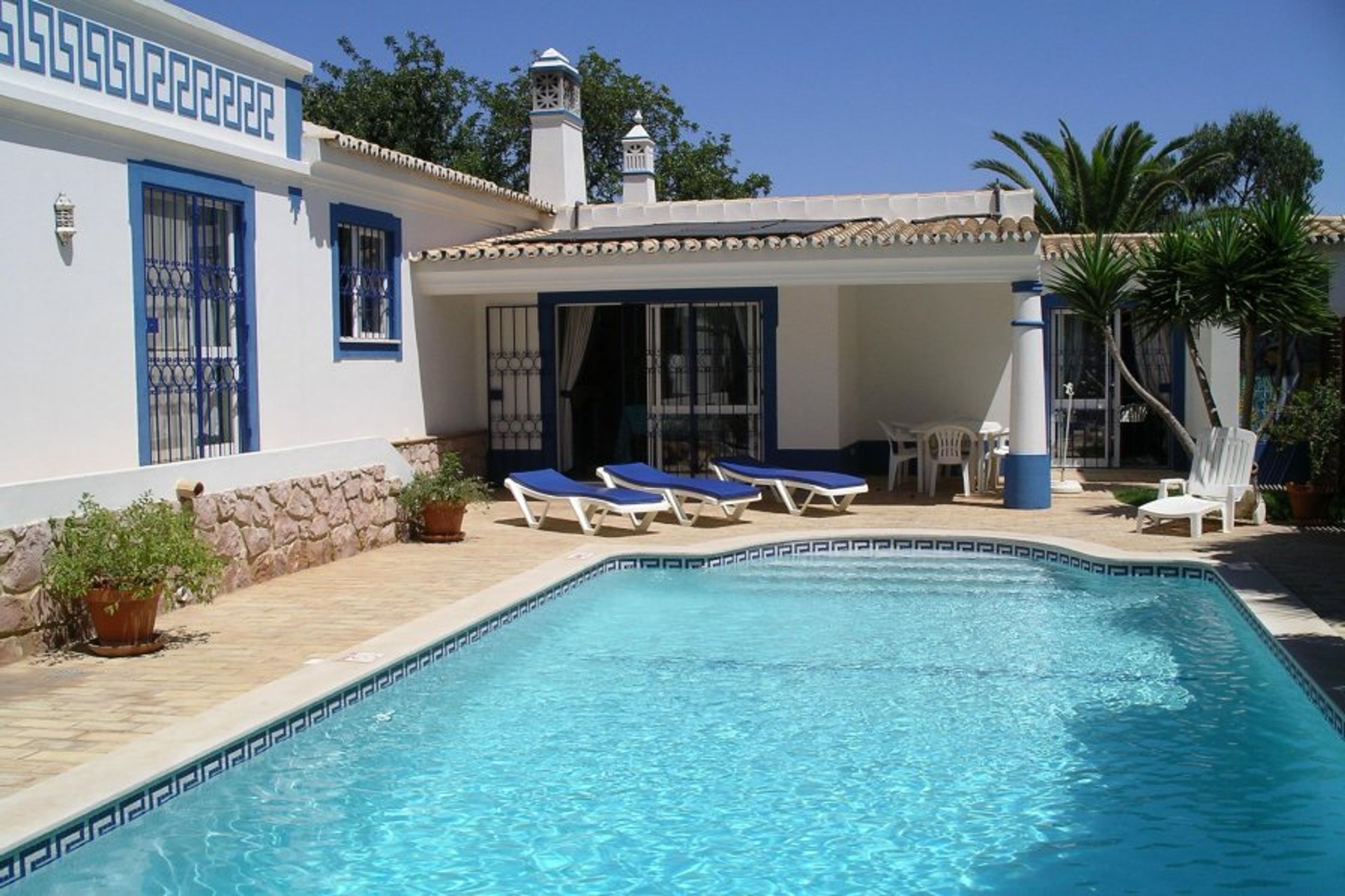 Casa Romantica and private (heatable) pool. 