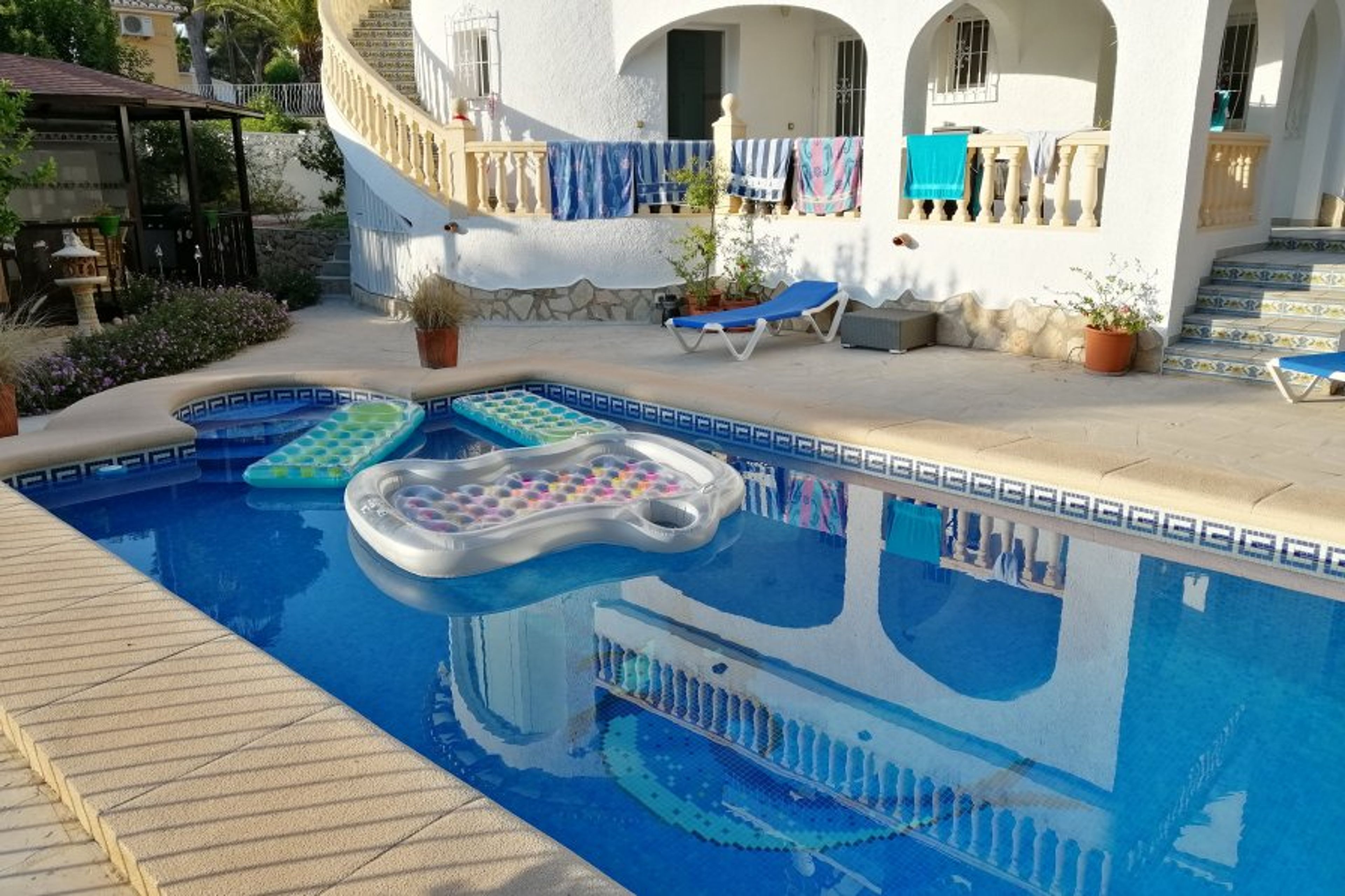 There are airbeds available