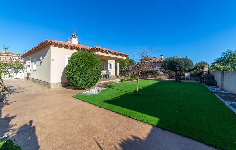 Villa in Costa Zèfir, Spain