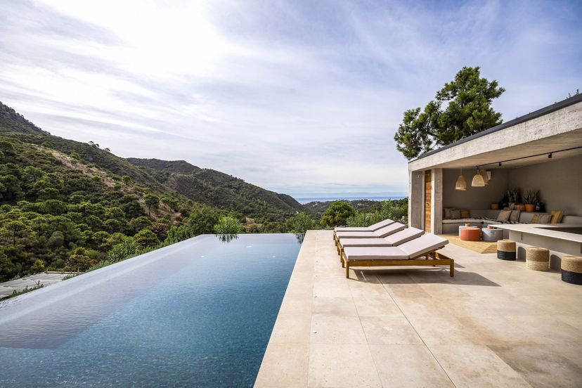 Villa in Benahavís, Spain: Villa Escondita - SWISH Luxury Rentals
Photos: Mark Beltran / Rocketsho..