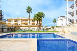 Costa Blanca holiday apartment rental with shared pool