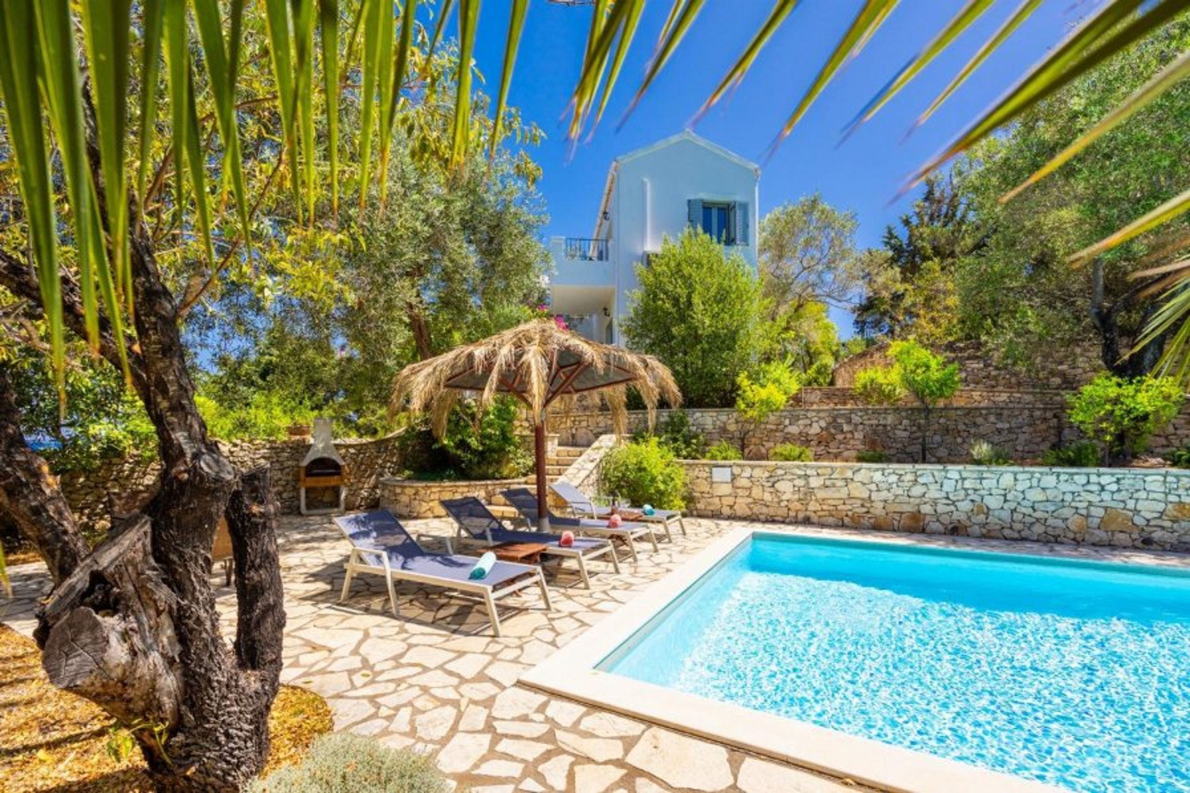 Beautiful villa with private pool and terrace with sea views